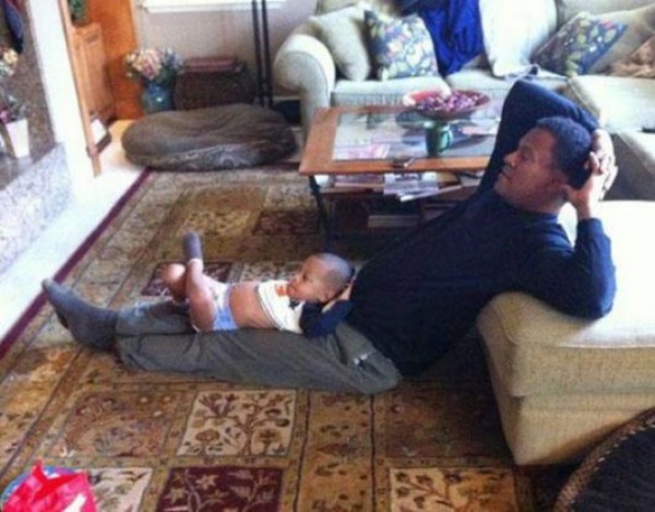 15 bức ảnh chứng minh định luật cha nào con nấy chưa bao giờ sai - Ảnh 10. 15 bức ảnh chứng minh định luật cha nào con nấy chưa bao giờ sai - Ảnh 10.