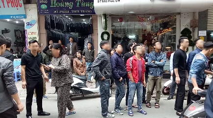 Hà Nội: Cháy phòng hát ở quán karaoke - Ảnh 3.