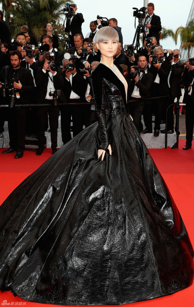 Cannes 2016: Cuộc chiến v&aacute;y &aacute;o kh&ocirc;ng khoan nhượng của c&aacute;c mỹ nh&acirc;n &Aacute; - Ảnh 10.