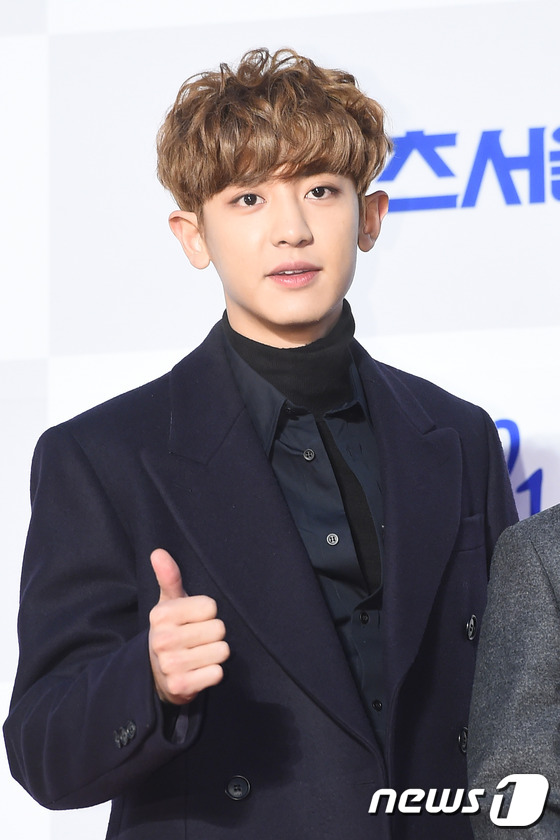 Vừa thắng giải lớn, Chanyeol (EXO) bức xúc vì bị fan cuồng đeo bám - Ảnh 3.