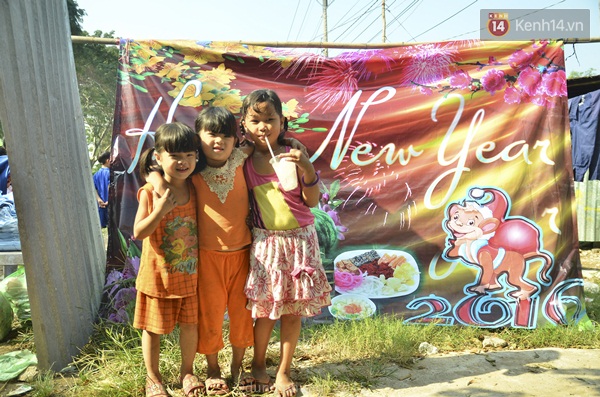 Những bức ảnh đầy yêu thương dành cho trẻ em trong khu ổ chuột Sài Gòn - Ảnh 5.