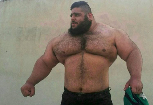 Ai bảo Hulk chỉ có trong phim, ở Iran có một người khổng lồ đời thực đây này - Ảnh 1.