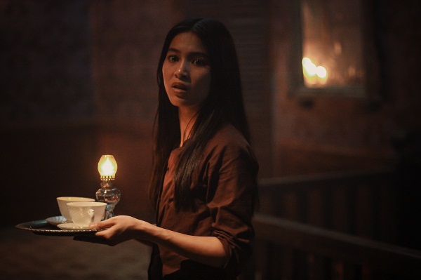 &ldquo;C&ocirc; Hầu G&aacute;i&rdquo; Nhung Kate th&eacute;t kinh ho&agrave;ng trong ng&ocirc;i nh&agrave; ma - Ảnh 2.