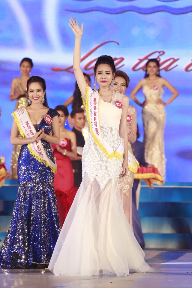Người đẹp 21 tuổi có số đo 3 vòng siêu chuẩn đăng quang Hoa hậu Biển Việt Nam 2016 - Ảnh 2.