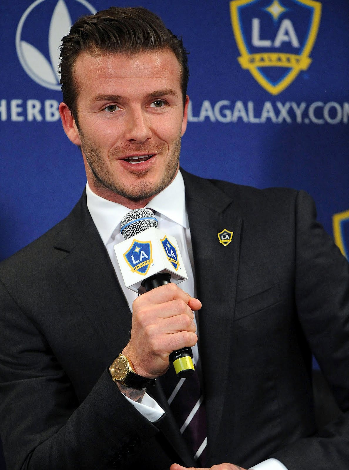 Công Vinh chơi đồng hồ không kém Beckham và Ronaldo - Ảnh 3. Công Vinh chơi đồng hồ không kém Beckham và Ronaldo - Ảnh 3.