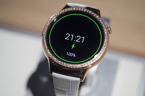 8 smartwatch xứng đáng được đeo trên tay phái đẹp - Ảnh 1.