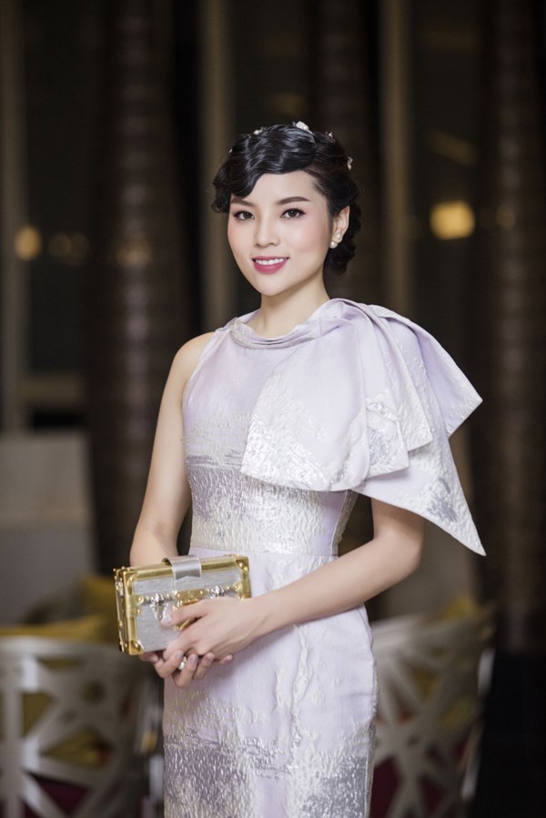 Kỳ Duyên - Nàng hoa hậu đen đủi nhất showbiz Việt - Ảnh 2.
