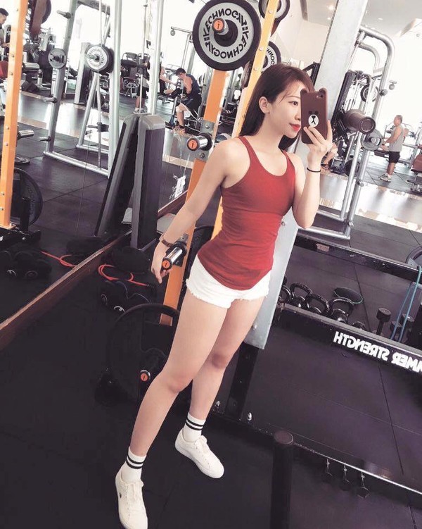 2015: Năm của những cô nàng phòng gym lên ngôi! - Ảnh 5.