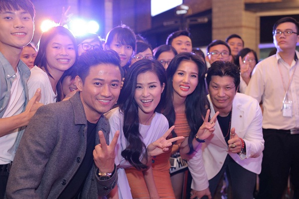 Đ&ocirc;ng Nhi s&aacute;nh đ&ocirc;i c&ugrave;ng &ldquo;người y&ecirc;u&rdquo; của Minh Hằng tại tuần lễ phim Việt - Ảnh 8.
