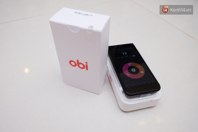 Mở hộp Obi Worldphone MV1: smartphone đẹp lạ đến từ cựu CEO Apple - Ảnh 1.