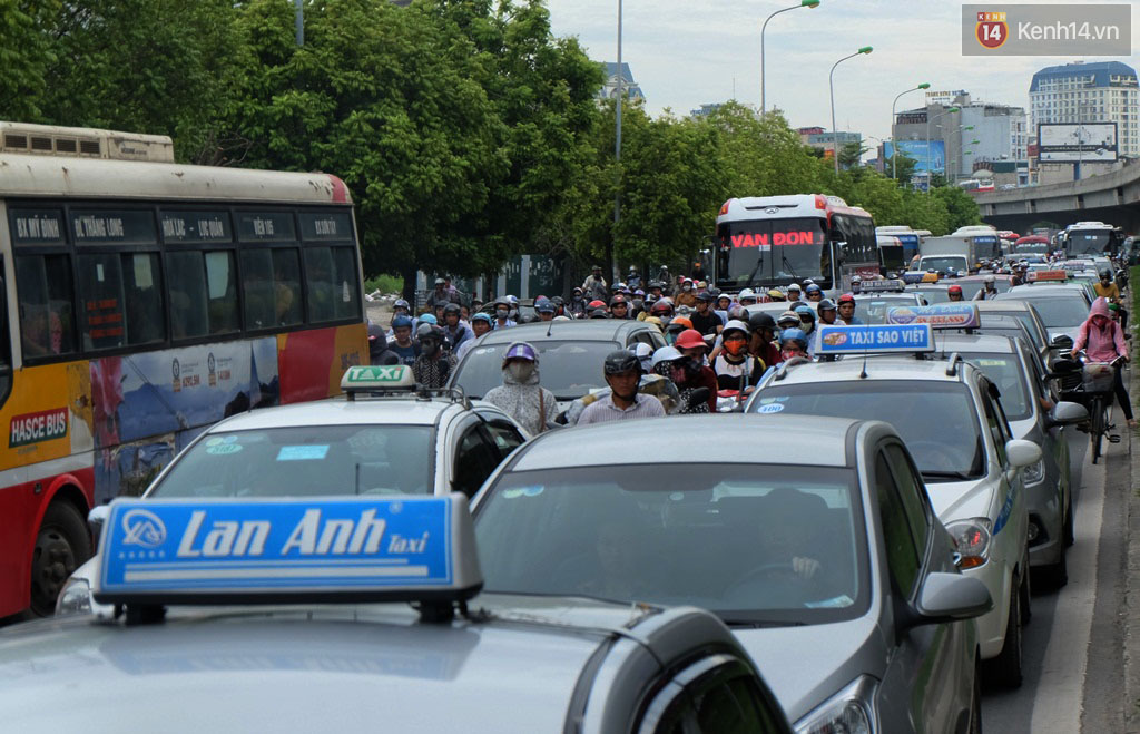 Chủ tịch hiệp hội vận tải H&agrave; Nội: Cần c&acirc;n nhắc bỏ cụm từ cấm xe ngoại tỉnh đi - Ảnh 7.