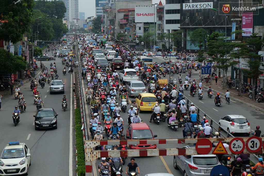Chủ tịch hiệp hội vận tải H&agrave; Nội: Cần c&acirc;n nhắc bỏ cụm từ cấm xe ngoại tỉnh đi - Ảnh 5.