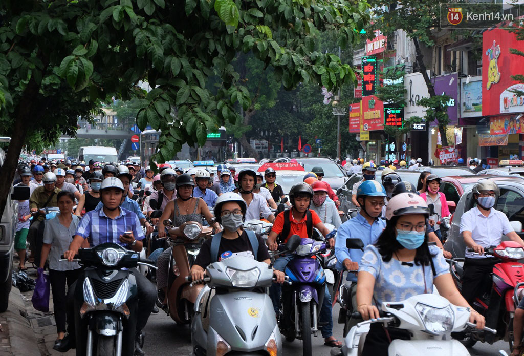 Chủ tịch hiệp hội vận tải H&agrave; Nội: Cần c&acirc;n nhắc bỏ cụm từ cấm xe ngoại tỉnh đi - Ảnh 4.