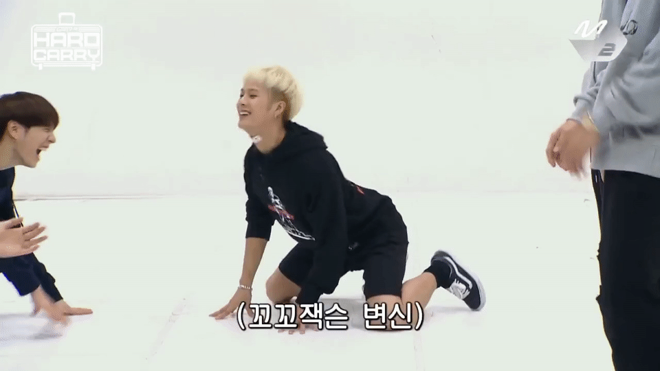 Jackson (GOT7) khi lên gameshow: Hình tượng là gì? Có ăn được không? - Ảnh 7. Jackson (GOT7) khi lên gameshow: Hình tượng là gì? Có ăn được không? - Ảnh 7.