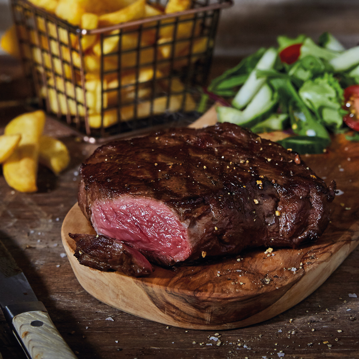 Xem c&aacute;c đầu bếp nổi tiếng đ&atilde; l&agrave;m g&igrave; với m&oacute;n thịt b&ograve; gi&uacute;p ch&uacute;ng kh&ocirc;ng bao giờ bị dai - Ảnh 14.