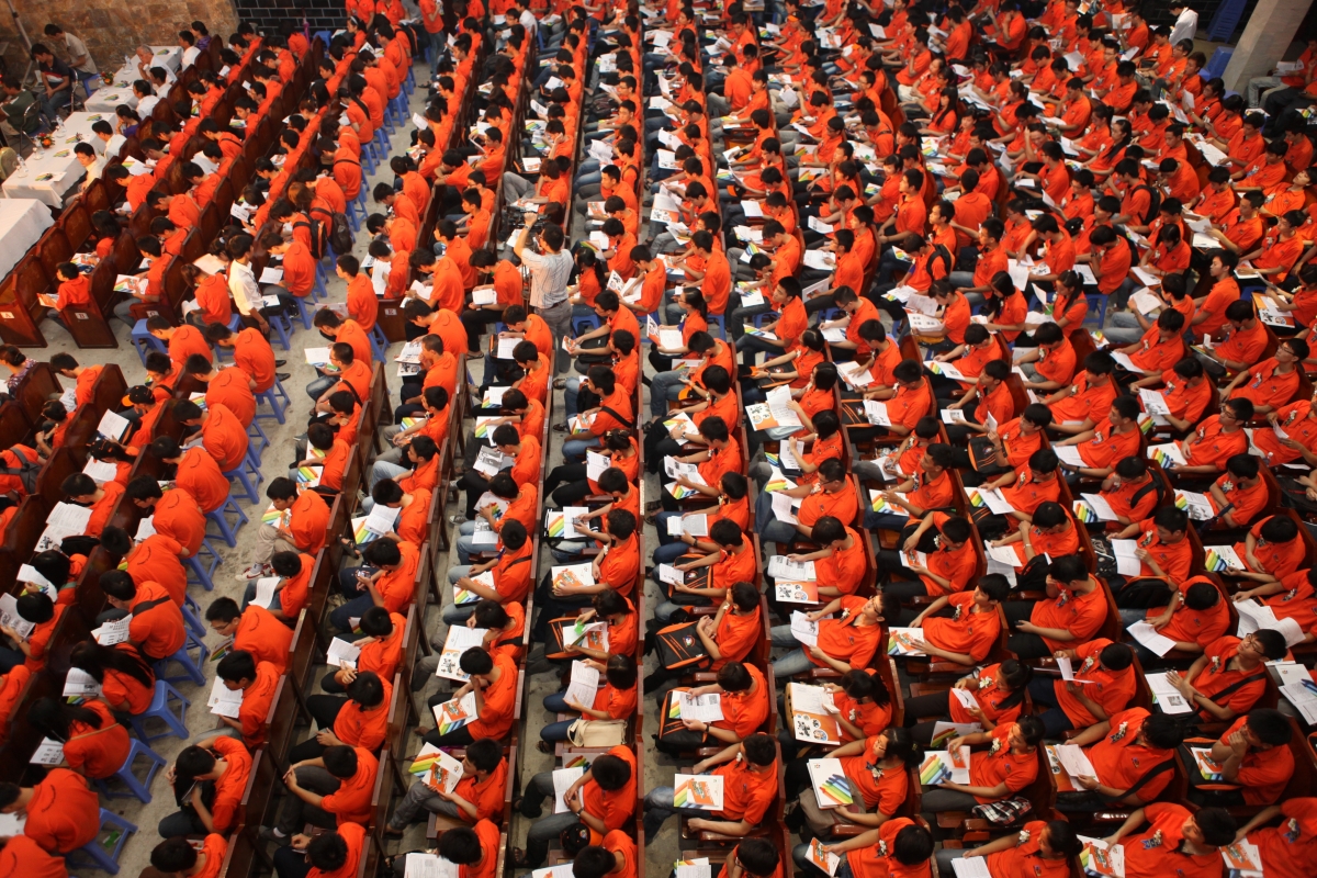 Giảng đường đại học c&oacute; g&igrave; kh&aacute;c? - Ảnh 2.