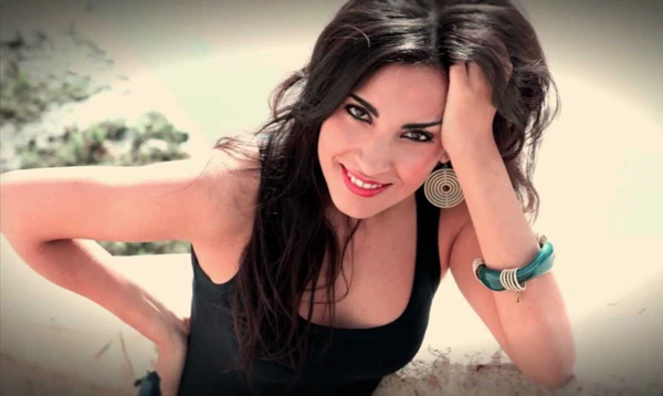 Nữ MC quyến rũ bị sa thải chỉ vì… ấn nút Like - Ảnh 6. Nữ MC quyến rũ bị sa thải chỉ vì… ấn nút Like - Ảnh 6.