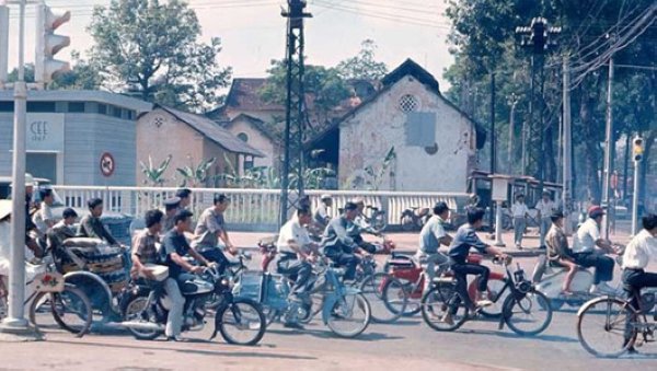 2 chiếc xe cổ lỗ sĩ c&oacute; gi&aacute; đắt hơn cả SH - Ảnh 1.