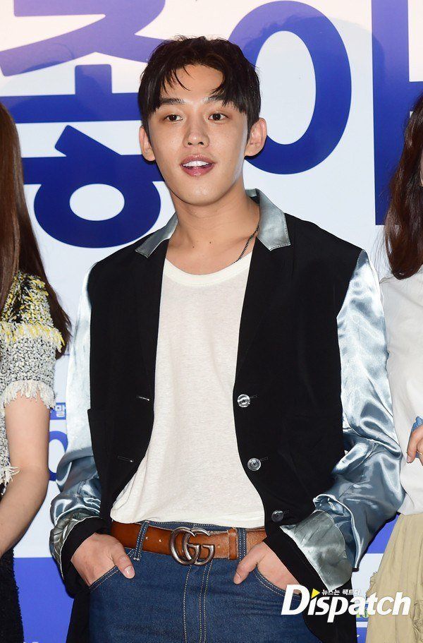 Netizen tá hỏa khi phát hiện Yoo Ah In đi giày cao gót - Ảnh 1.