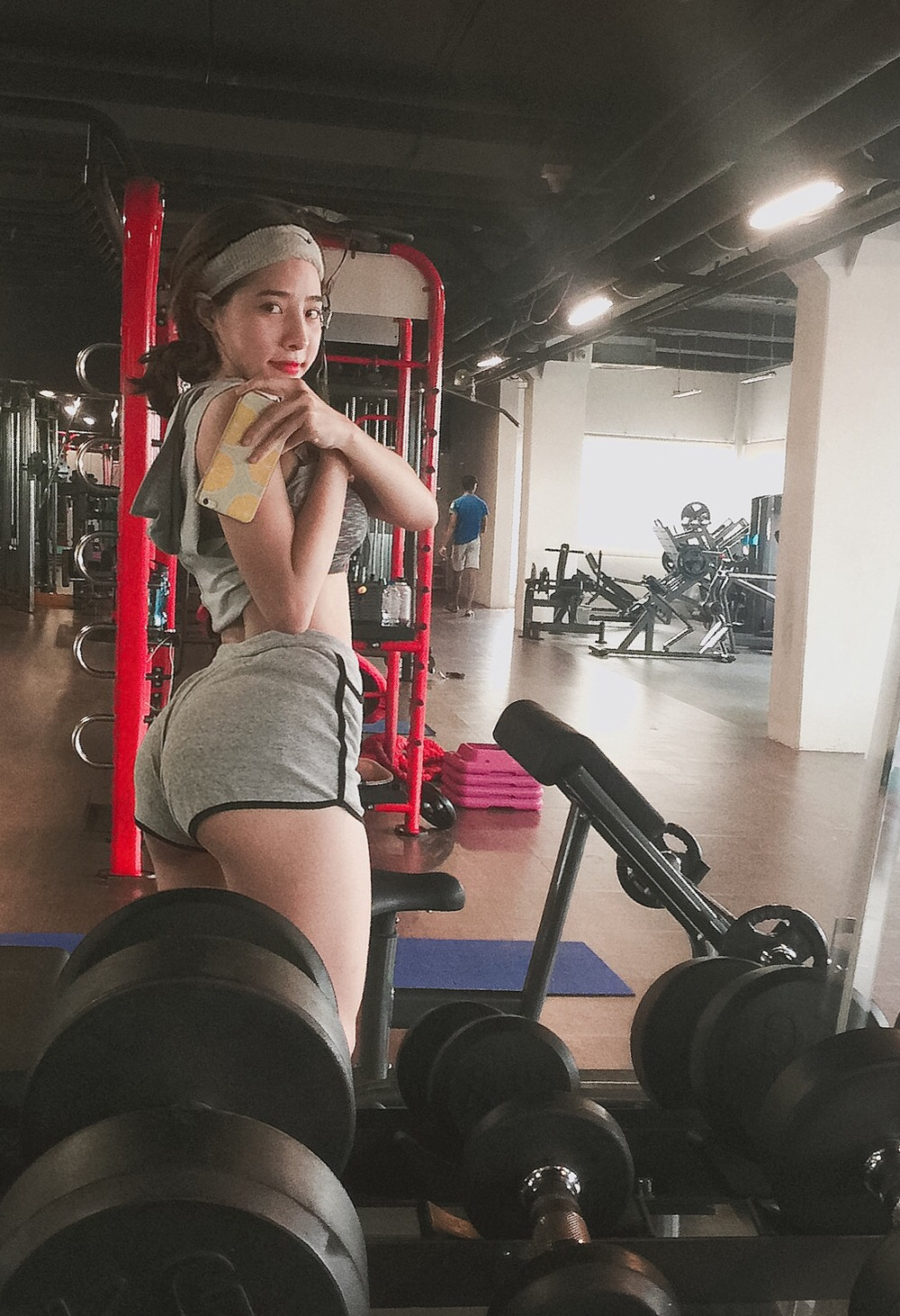 Không phải là trào lưu, chụp ảnh tại phòng gym giờ đã trở thành một phong cách sống của giới trẻ Việt - Ảnh 2.