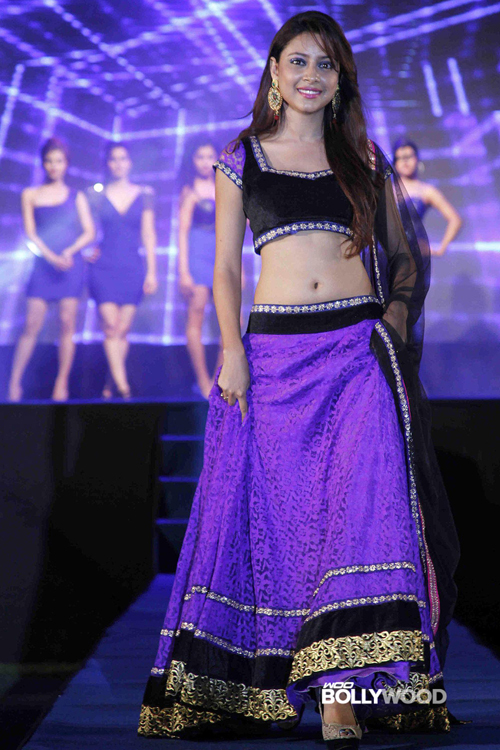 Nhìn lại sự nghiệp rực rỡ của nàng Anandi bạc mệnh Pratyusha Banerjee - Ảnh 7.