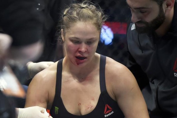 Ronda Rousey lên sóng trở lại sau trận thua tủi hổ trước Holly Holm - Ảnh 3.