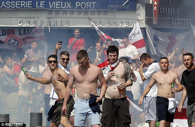 Euro 2016 và bóng ma hooligan đang trở lại - Ảnh 4.