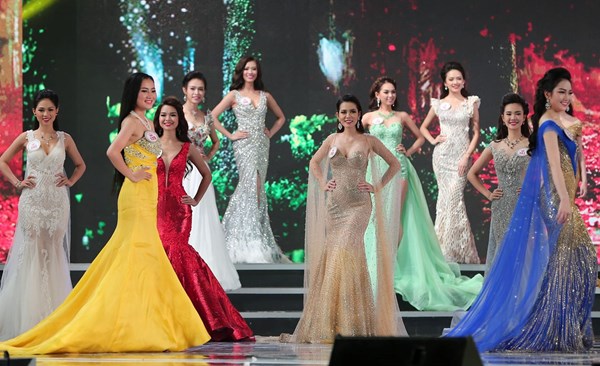 Chung kết Hoa hậu Việt Nam 2016 - Nơi hội tụ của nhiều bộ c&aacute;nh... xấu v&agrave; nhạt nhất từ đầu năm đến giờ - Ảnh 1.