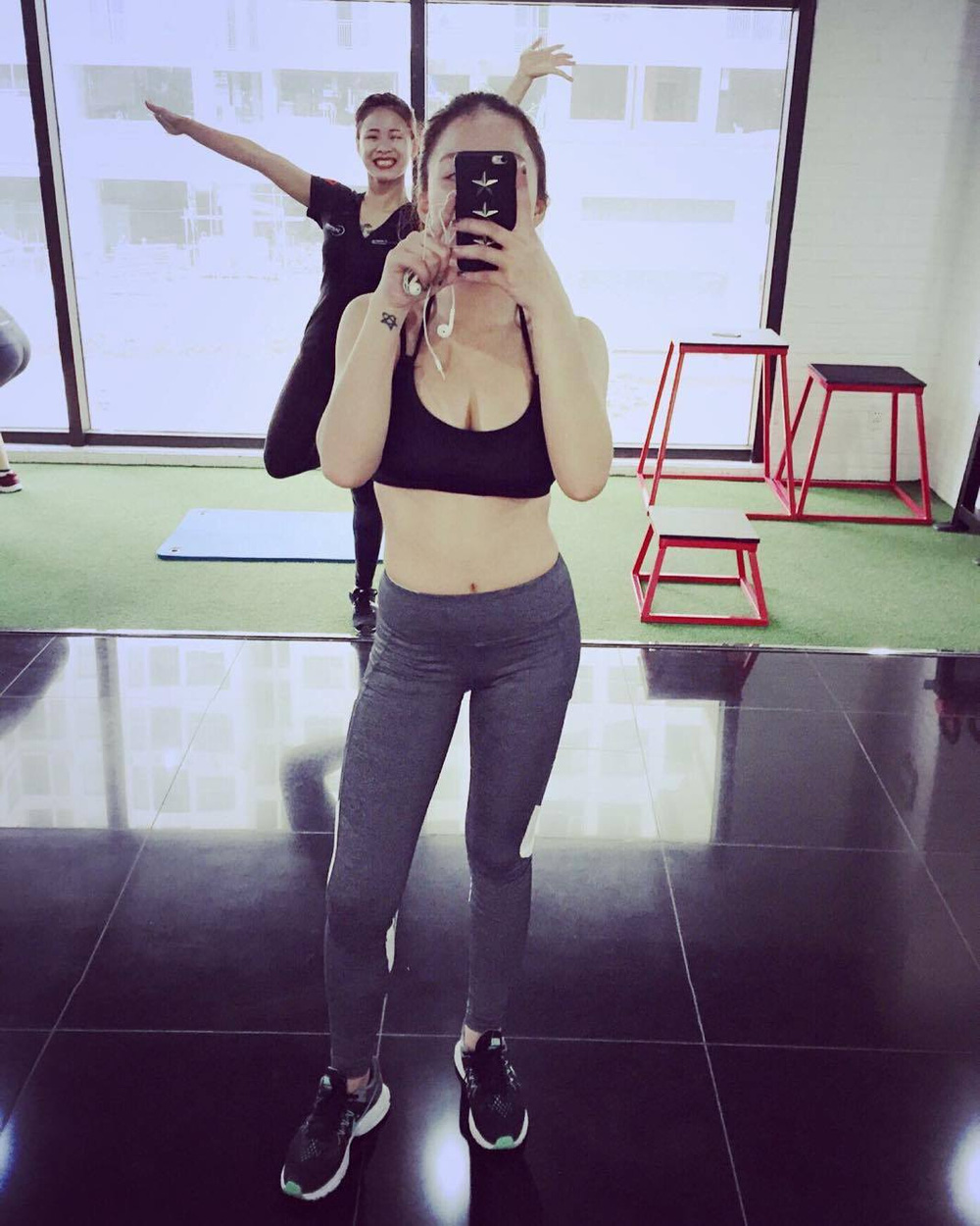 Không phải là trào lưu, chụp ảnh tại phòng gym giờ đã trở thành một nếp sống của giới trẻ Việt - Ảnh 24.