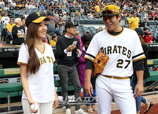 HOT: Rộ tin Hyomin (T-ara) hẹn hò cầu thủ bóng chày nổi tiếng Kang Jung Ho - Ảnh 3.