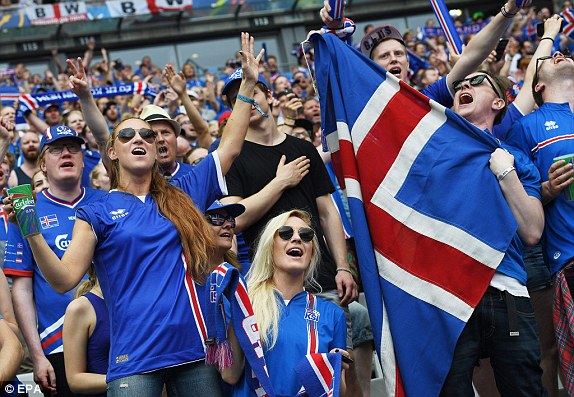 Hiện tượng Iceland đánh bại Áo, chạm trán Anh ở vòng knock-out - Ảnh 12.