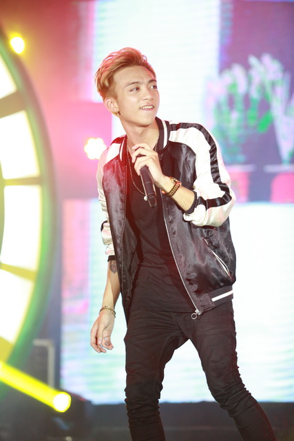 Sơn T&ugrave;ng nhoi hết cỡ khi l&agrave;m B-boy trước 15.000 fan Hải Ph&ograve;ng - Ảnh 23.