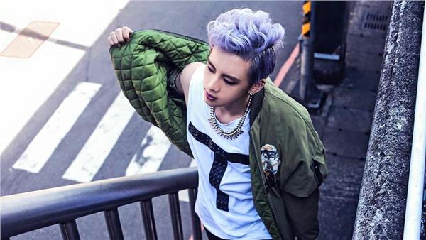 Ca sĩ trẻ hứng gạch đá vì được gọi là G-Dragon Đài Loan - Ảnh 3.