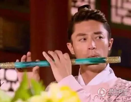 Những đôi bàn tay thon dài vạn người mê của showbiz thế giới - Ảnh 5.