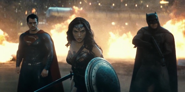 Batman và Superman trực diện đối đầu trong trailer cuối cùng bom tấn sắp ra mắt - Ảnh 4.