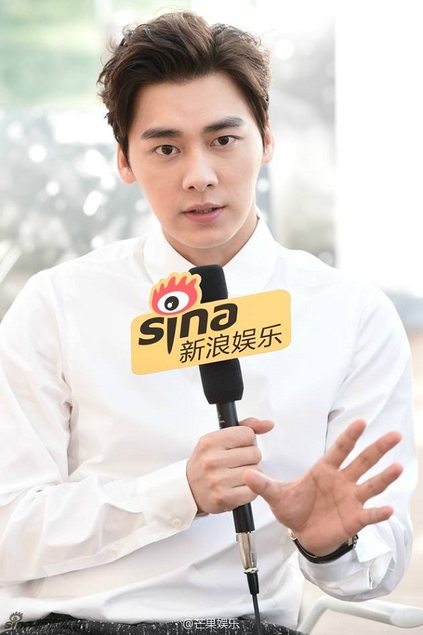 Dịch Dương Thiên Tỷ (TFBOYS) đánh bật loạt mỹ nam giành danh hiệu Nam thần Châu Á 2016 - Ảnh 12. Dịch Dương Thiên Tỷ (TFBOYS) đánh bật loạt mỹ nam giành danh hiệu Nam thần Châu Á 2016 - Ảnh 12.