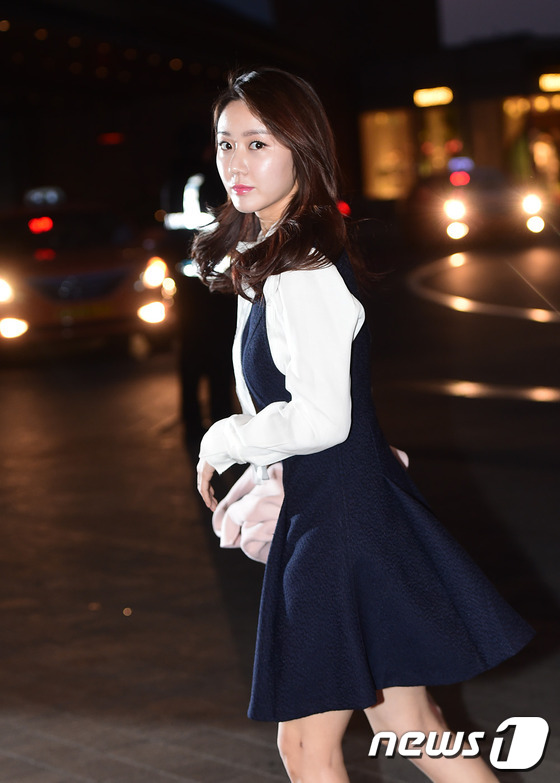 Hot: Hwang Jung Eum xinh đẹp rạng ngời, hội ngộ Park Seo Joon trong ngày cưới - Ảnh 16.