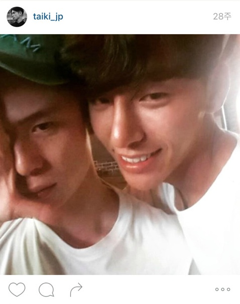 Chuyện tình đồng giới của cặp mẫu nam Hàn - Nhật khiến dân mạng xôn xao - Ảnh 9.