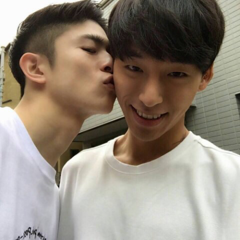 Chuyện tình đồng giới của cặp mẫu nam Hàn - Nhật khiến dân mạng xôn xao - Ảnh 11.