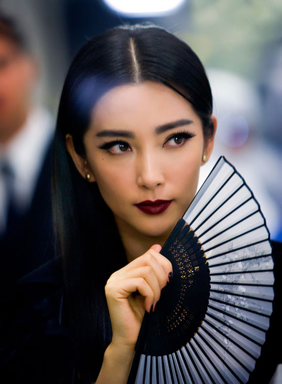 Những nữ nghệ sĩ Hoa ngữ được báo chí quốc tế sủng ái nhất trên đấu trường thảm đỏ - Ảnh 13.