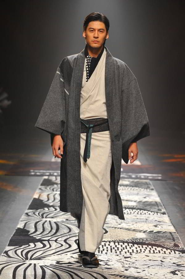 Những soái ca kimono chỉ có tại Tuần lễ thời trang Tokyo - Ảnh 1.