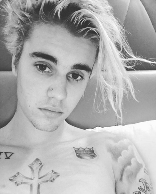 Justin Bieber gây chú ý với ảnh selfie khoe khuyên mũi - Ảnh 1.