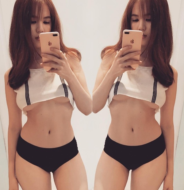 Cẩm nang về chiêu trò khoe vòng 1 của các người đẹp Vbiz - Ảnh 26. Cẩm nang về chiêu trò khoe vòng 1 của các người đẹp Vbiz - Ảnh 26.