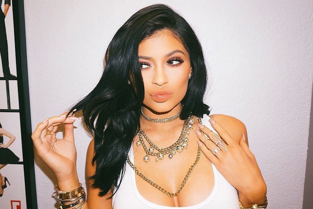 Điều gì đã khiến Kylie Jenner trở thành hot girl số 1 Hollywood? - Ảnh 1.