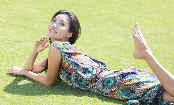 Đào lại những bộ ảnh thời trang thuở chân quê của 3 Giám khảo The Face Việt - Ảnh 34.