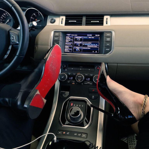 C&oacute; qu&aacute; nhiều người ng&agrave;y nay đang tỏ ra l&agrave; m&igrave;nh gi&agrave;u c&oacute; - Ảnh 2.