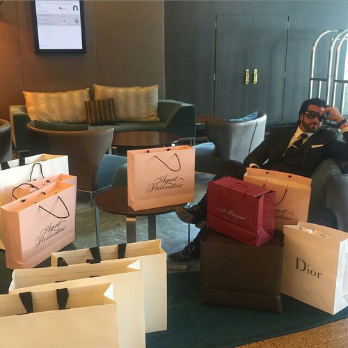 C&oacute; qu&aacute; nhiều người ng&agrave;y nay đang tỏ ra l&agrave; m&igrave;nh gi&agrave;u c&oacute; - Ảnh 4.