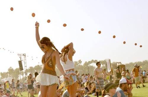 C&oacute; qu&aacute; nhiều người ng&agrave;y nay đang tỏ ra l&agrave; m&igrave;nh gi&agrave;u c&oacute; - Ảnh 1.