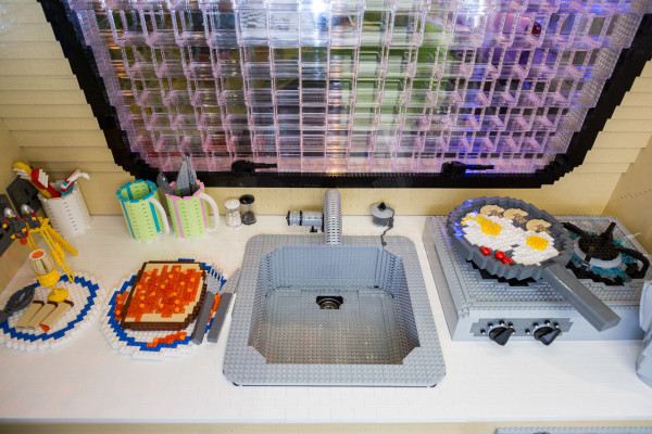 Ng&ocirc;i nh&agrave; di động giống thật 100% được l&agrave;m từ LEGO - Ảnh 5.