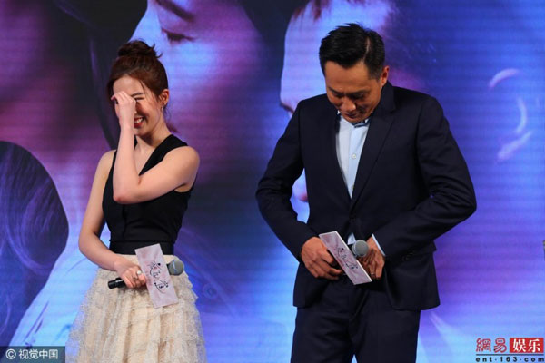 Lưu Diệc Phi lộ khoảnh khắc k&eacute;m duy&ecirc;n khi n&aacute;ch &aacute;o... đẫm mồ h&ocirc;i - Ảnh 8.